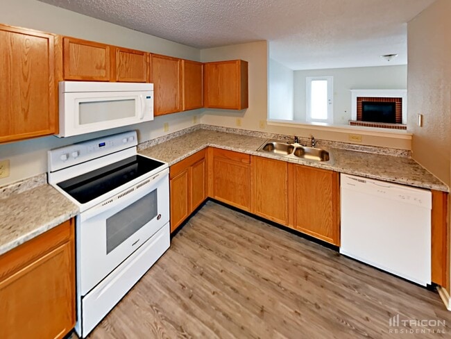 Building Photo - 5622 N Peppereel Way