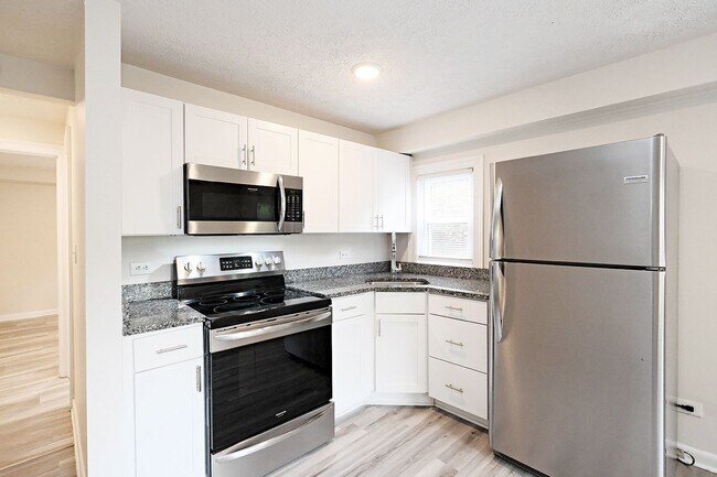 Foto del edificio - 616 Rockcreek Rd