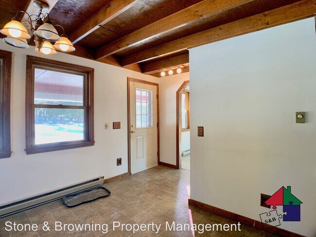 Foto del edificio - 3 br, 2 bath House - 74 West Rd