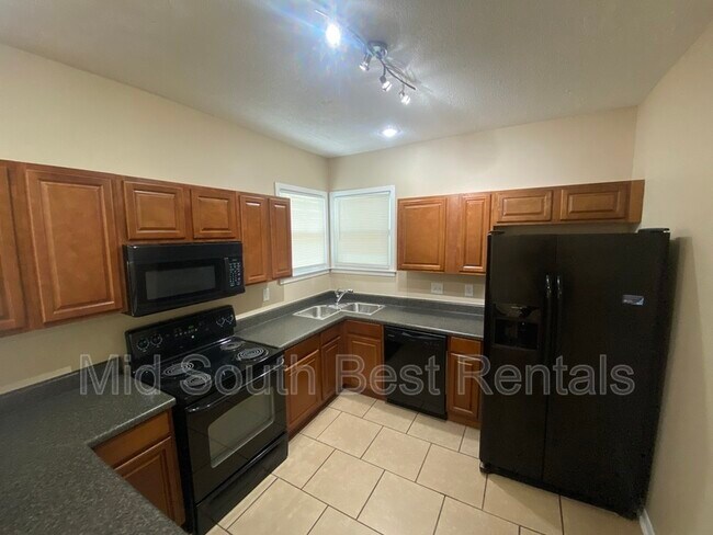 Building Photo - 5060 Pheasant Run Ln (Hickory Hill)