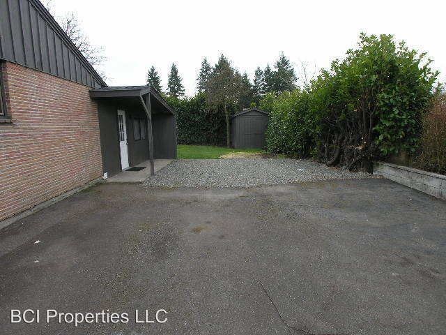 Building Photo - 1510 Violet Meadow St S