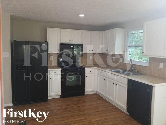 Building Photo - 4822 White Oak Tree