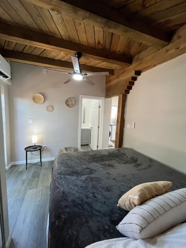 Foto del edificio - 1204 Sawmill Rd NW