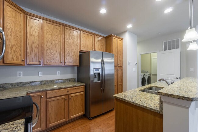 Building Photo - 2504 Hurston Ln