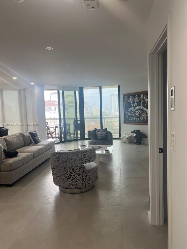Foto del edificio - 20191 E Country Club Dr
