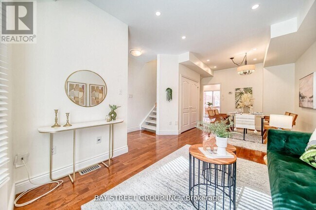 Photo du bâtiment - 228 Shuter St