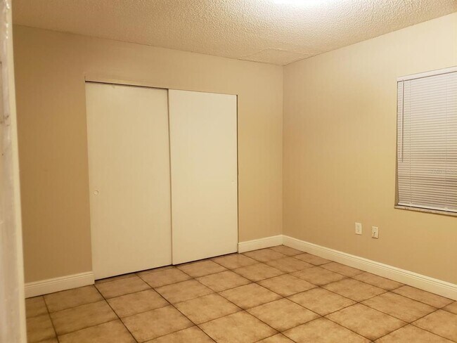 Building Photo - 2470 Chestnut Woods Dr