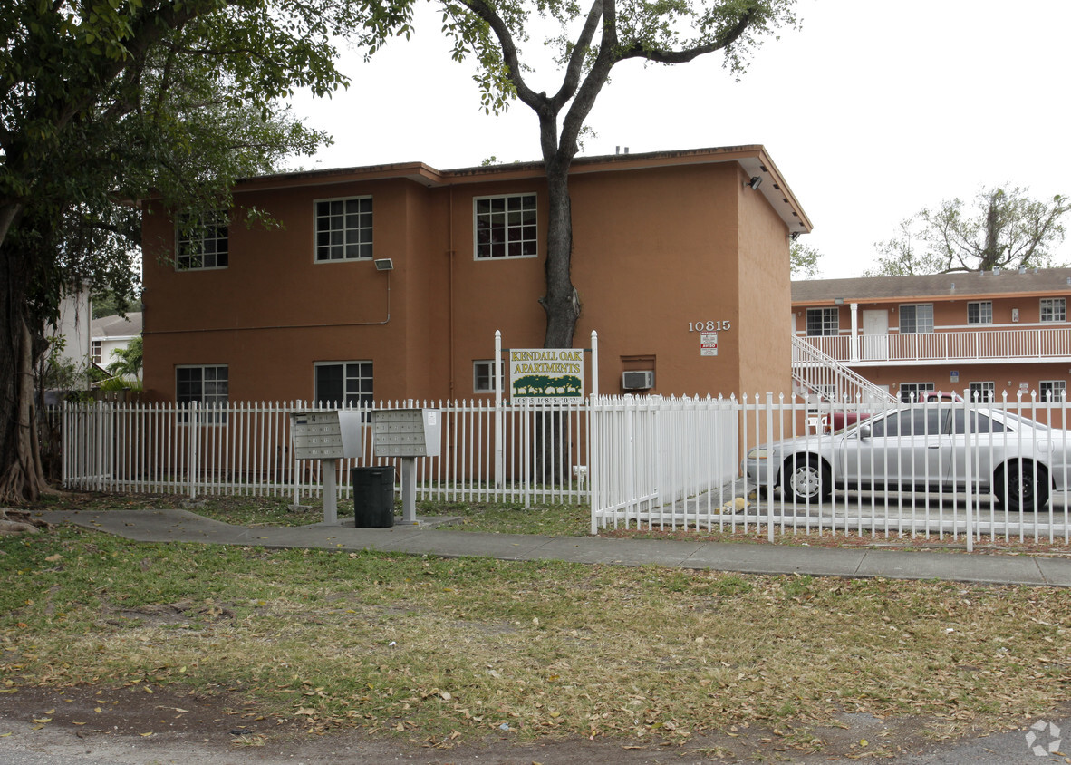 Building Photo - Kendall Oaks Apartments