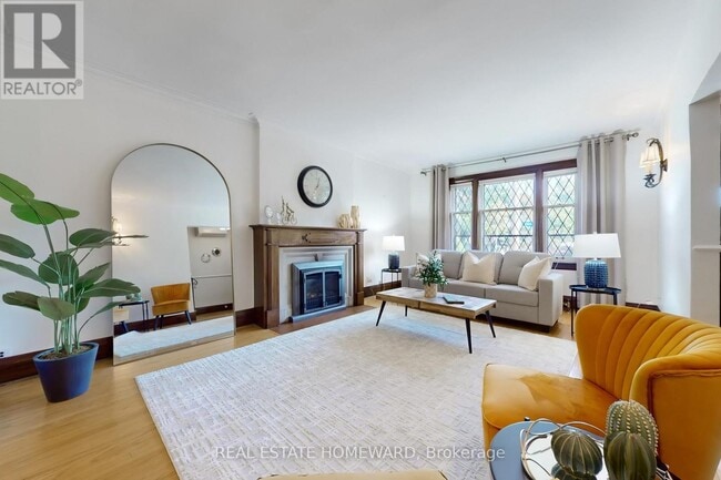 Building Photo - 250 Grenview Blvd S