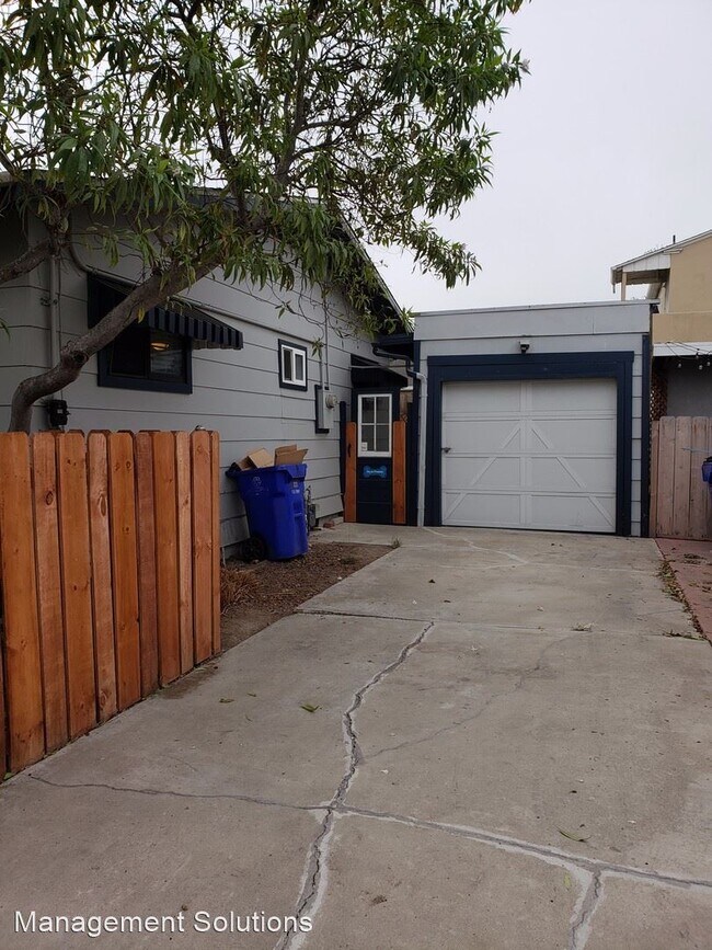 Building Photo - 2 br, 1 bath House - 3731 Meade Avenue