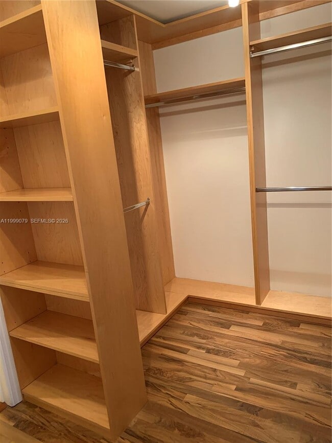 Building Photo - 711 Biltmore Way