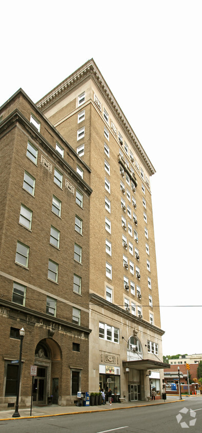 Building Photo - West Virginian Manor