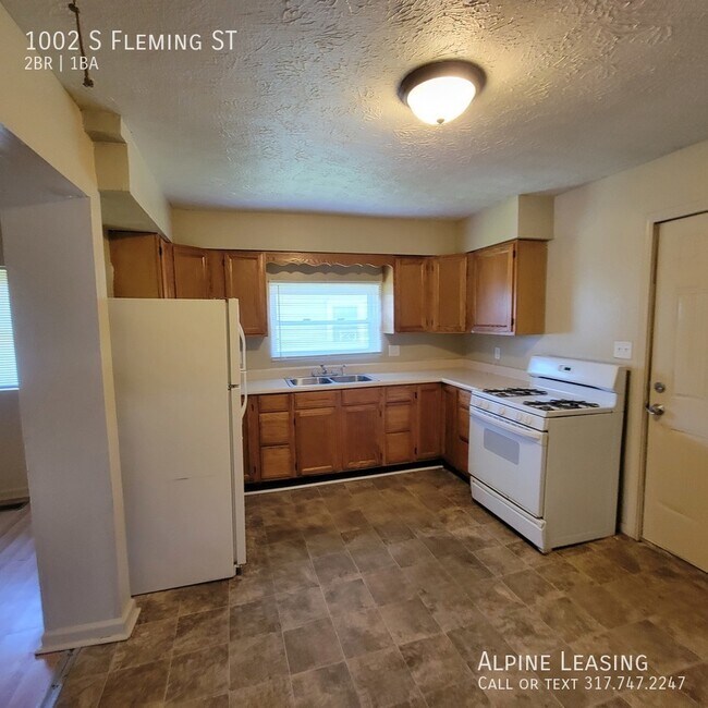 Building Photo - West side 2 Bedroom