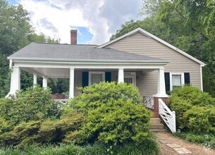 Building Photo - 3022 Polo Rd