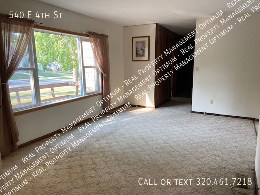 Foto principal - 540 E 4th St