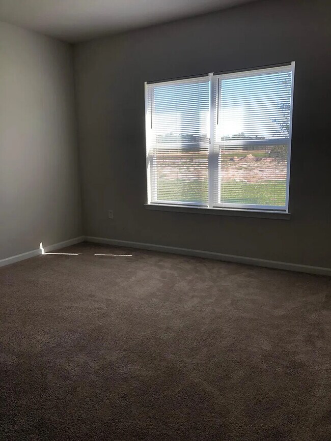 Foto del edificio - 3045 Lake Tahoe Ave