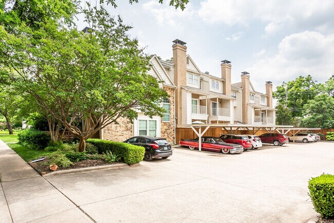 Foto del edificio - 1 Bed, 1 Bath condo near Lower Greenville!