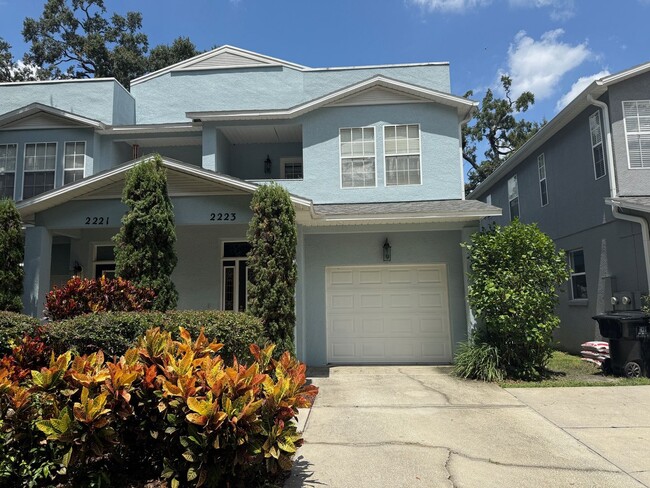 3 Bed/2.5 Bath, 2 Story Townhouse in Summi... - 3 Bed/2.5 Bath, 2 Story Townhouse in Summi...