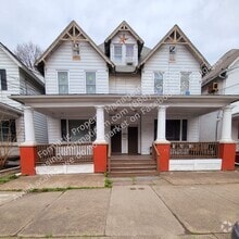 Building Photo - 375-377 S River St