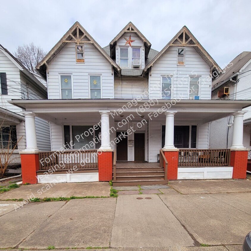 Primary Photo - 375-377 S River St