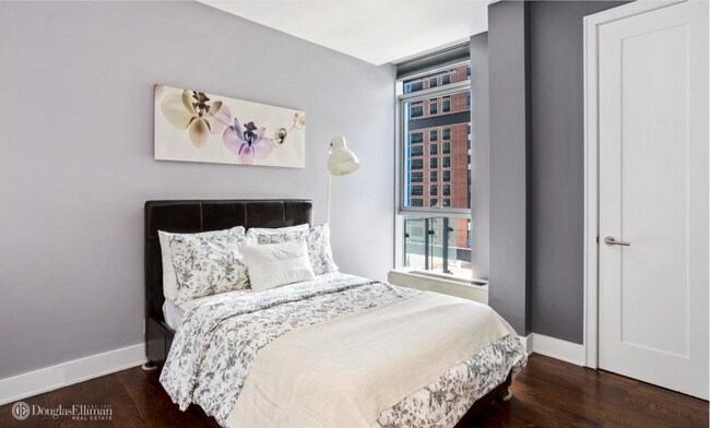 bedroom - 2626 Jackson Ave