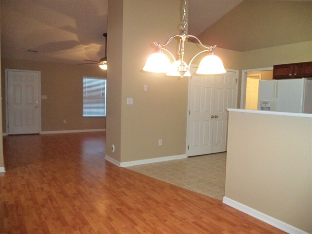 Foto del edificio - 1822 Hunters Hill Blvd