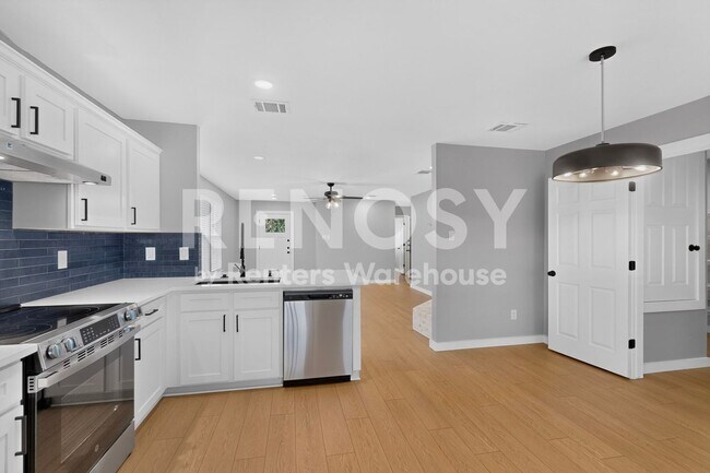 Building Photo - 2616 Mountain View Dr