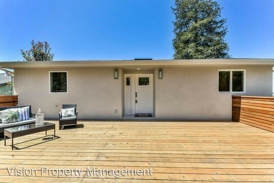 Foto del edificio - 4 br, 3 bath House - 9120 Skyline Blvd.