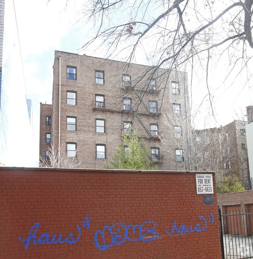 Foto del edificio - 449 Vanderbilt Ave