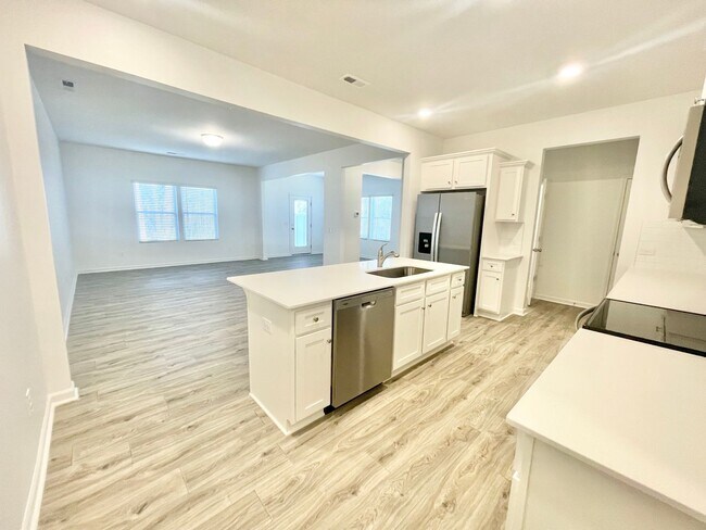 Building Photo - Brand New Paired Home minutes from I-77 an...