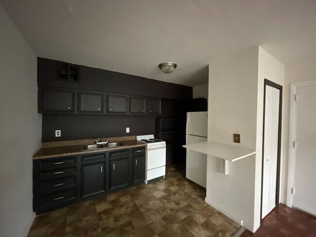 Foto del edificio - 2126 E 7th St