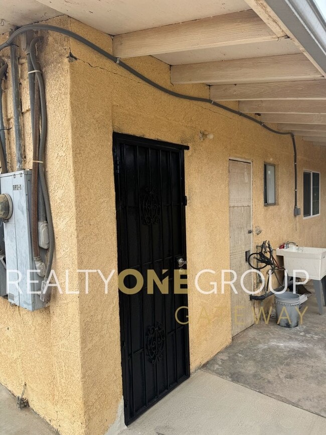 Building Photo - 679 Cesar Chavez St