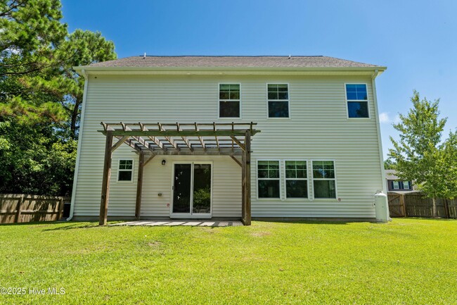Foto del edificio - 103 Creek End Ct