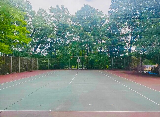 Foto del edificio - 3 Silvestri Cir