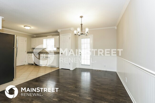 Building Photo - 324 Mayflower Dr