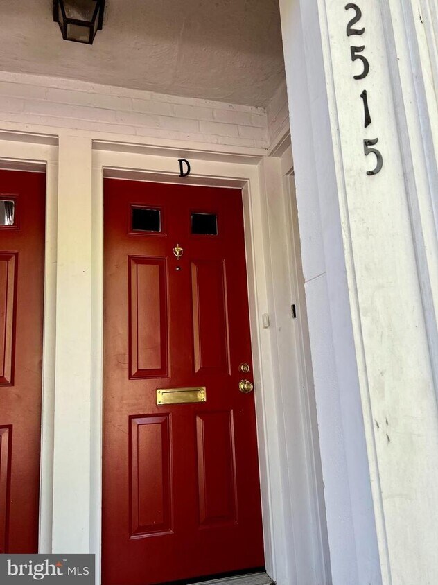 2515D Walter Reed Dr Unit D, Arlington, VA 22206 Room for Rent in