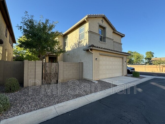 Foto del edificio - 3608 E Larson Ln