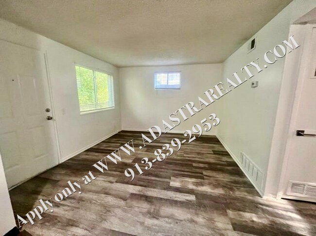 Foto del edificio - Updated 2 Bedroom Apartment in Riverside-A...
