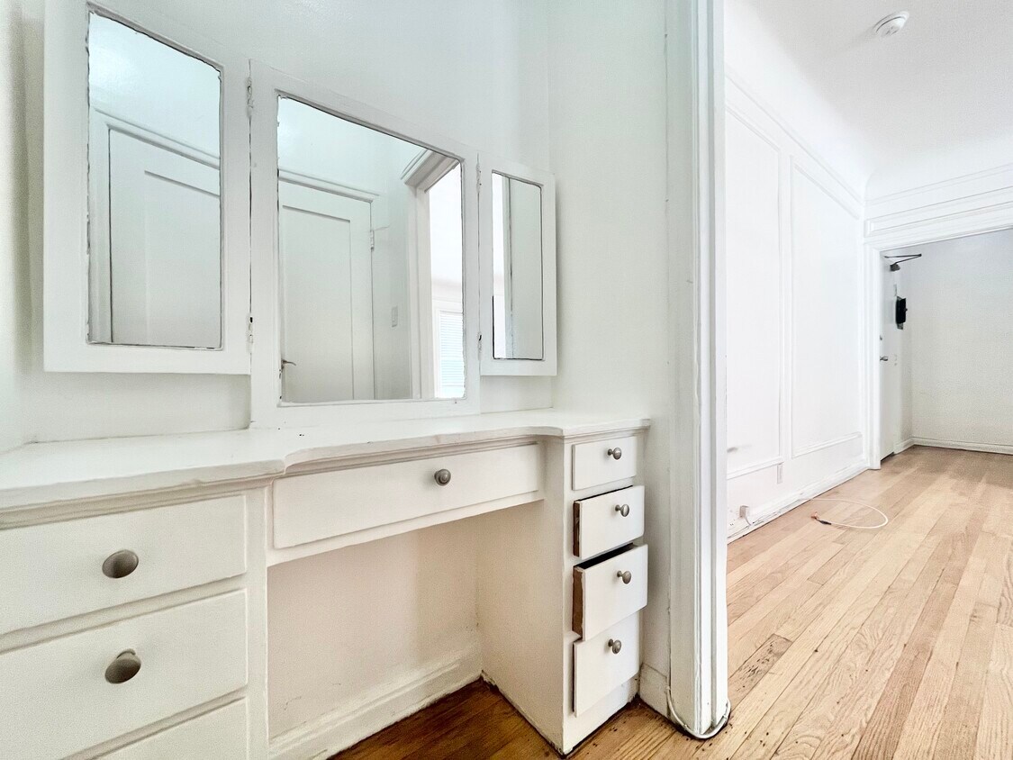 Foto principal - 1861 Whitley Ave Hollywood, CA 90028