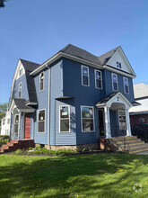 Building Photo - 201 E Pine St