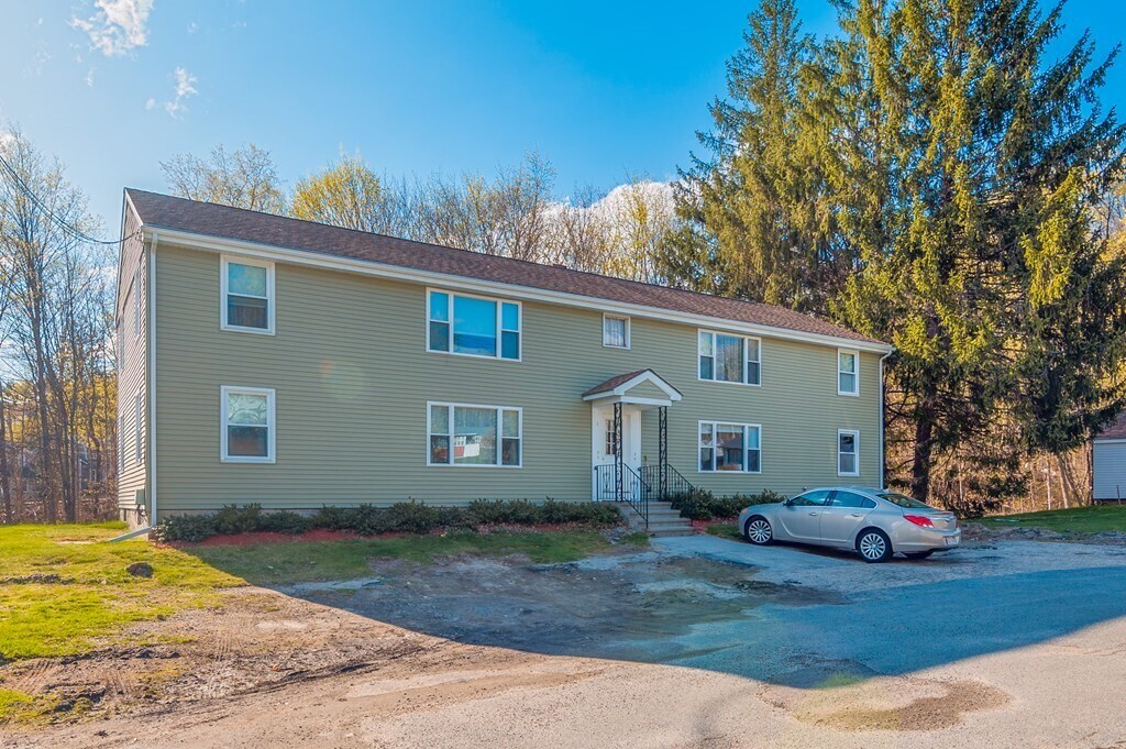 1 Virginia Ln Unit 2, Oxford, MA 01537 Room for Rent in Oxford, MA