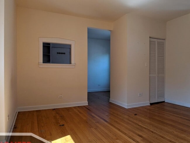 Building Photo - 2617.5 N Spaulding Ave