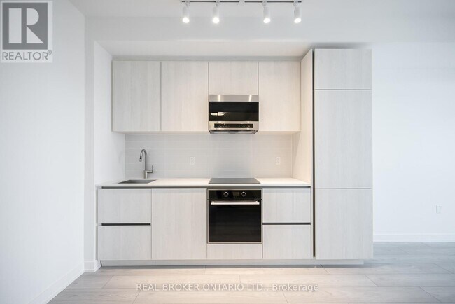 Building Photo - 110 Broadway Ave