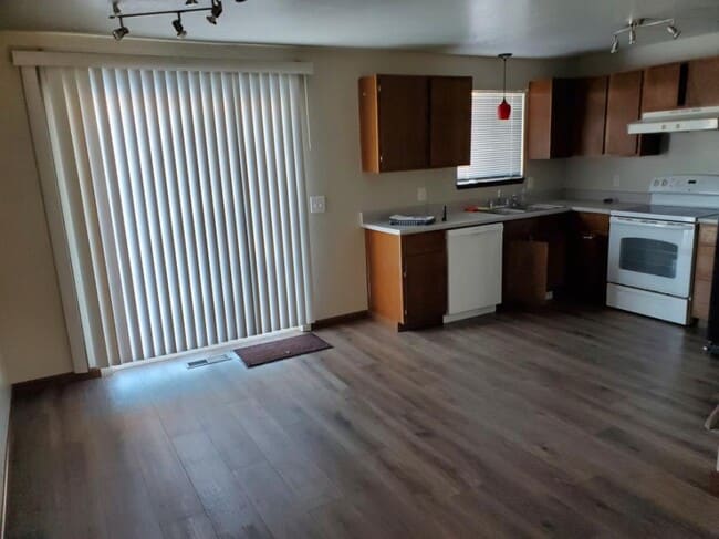 Building Photo - 3 bedroom in Billings MT 59102