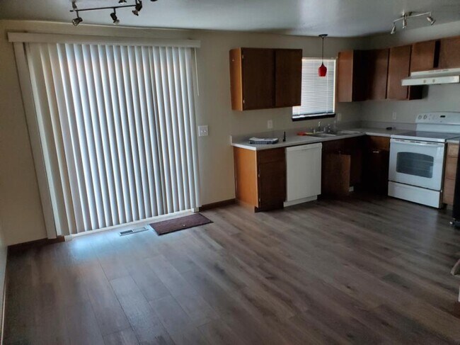 Foto del edificio - 3 bedroom in Billings MT 59102