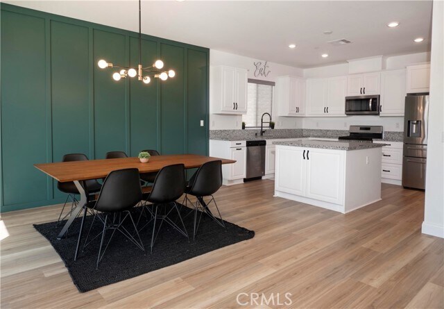 Foto del edificio - 8005 Rooster Ct