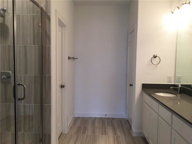 Foto del edificio - 430 Bonfield Dr