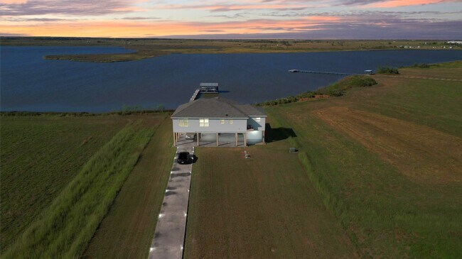 Foto del edificio - 747 Waypoint Dr