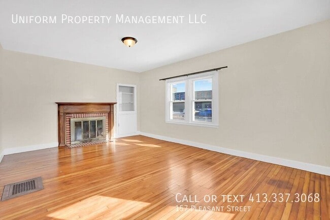 Building Photo - 157 Pleasant St