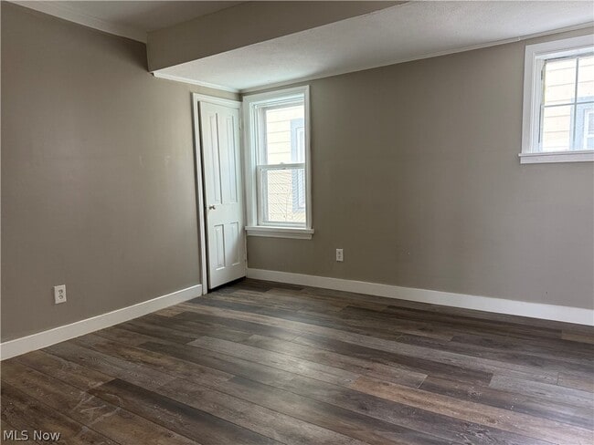 Building Photo - 416 2nd St